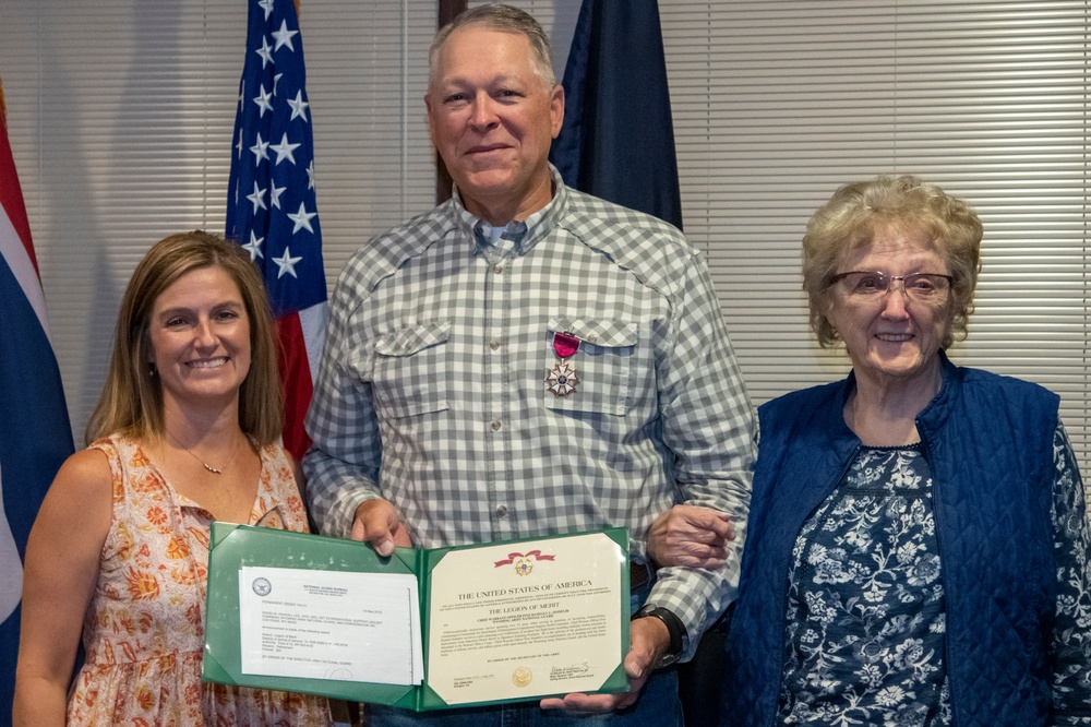 Sindelir Awarded Legion of Merit
