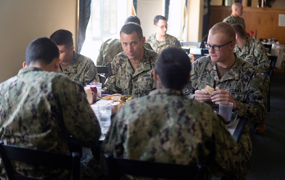 TSC Staff Mentor Students During Lunch Event