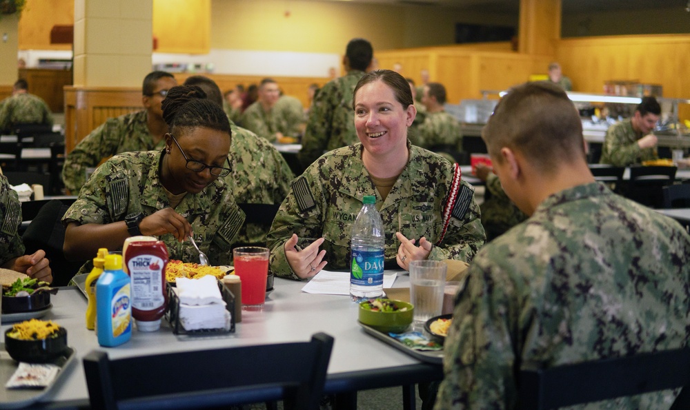 TSC Staff Mentor Students During Lunch Event