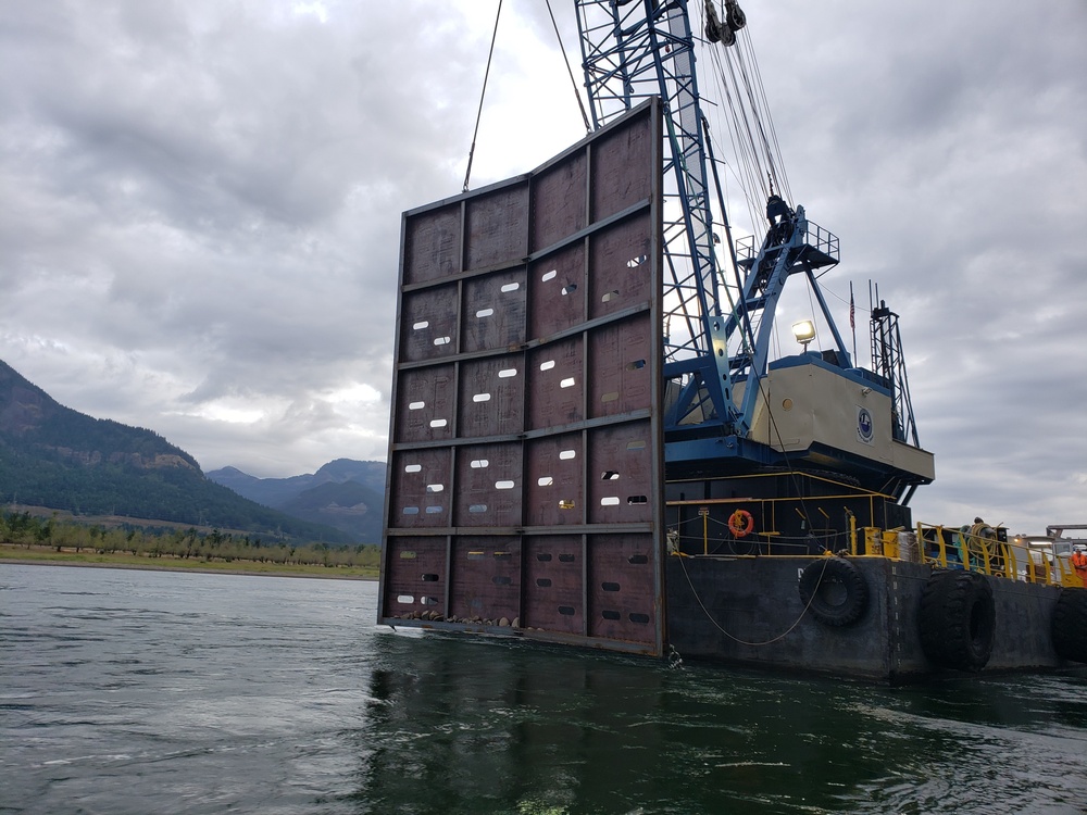 Coast Guard, Army Corps of Engineers salvage tug Diane