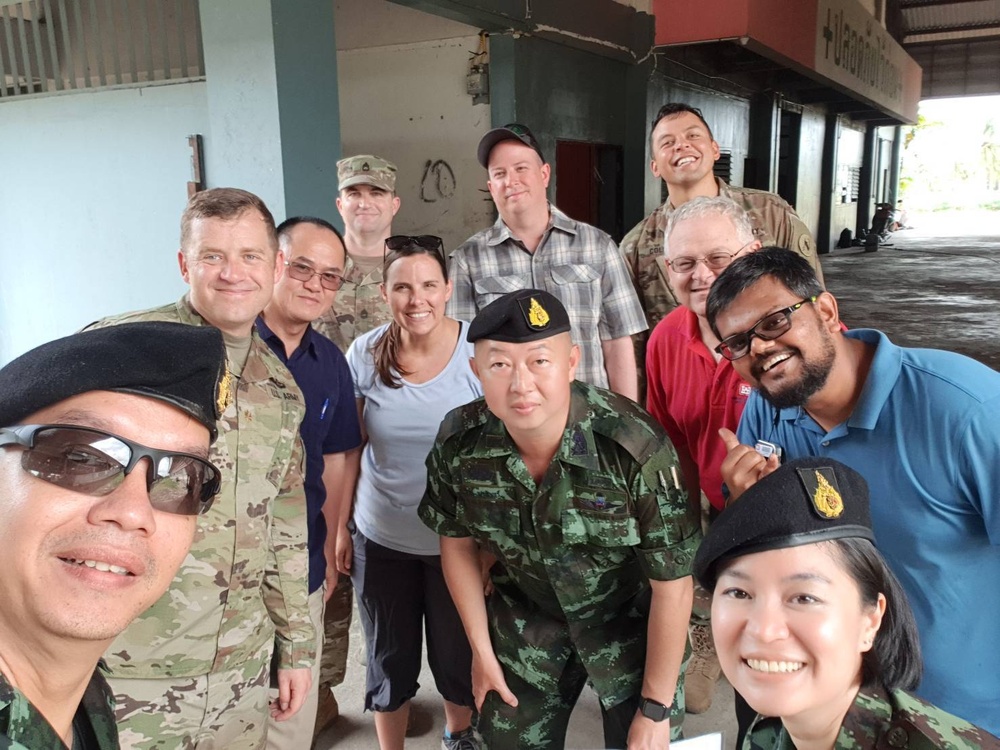 U.S. and Thai Engineer group photo
