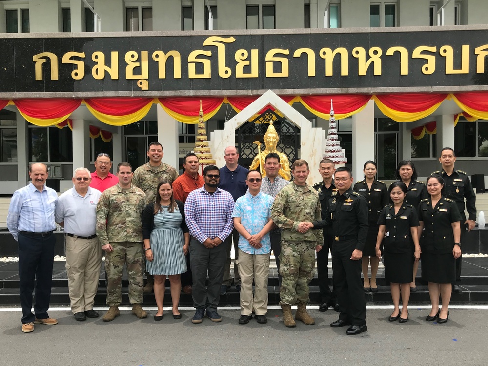 U.S. and Thai Engineers group photo