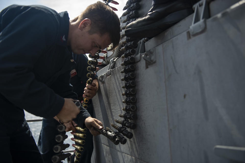 USS San Jacinto Sailors Load 5-inch Gun