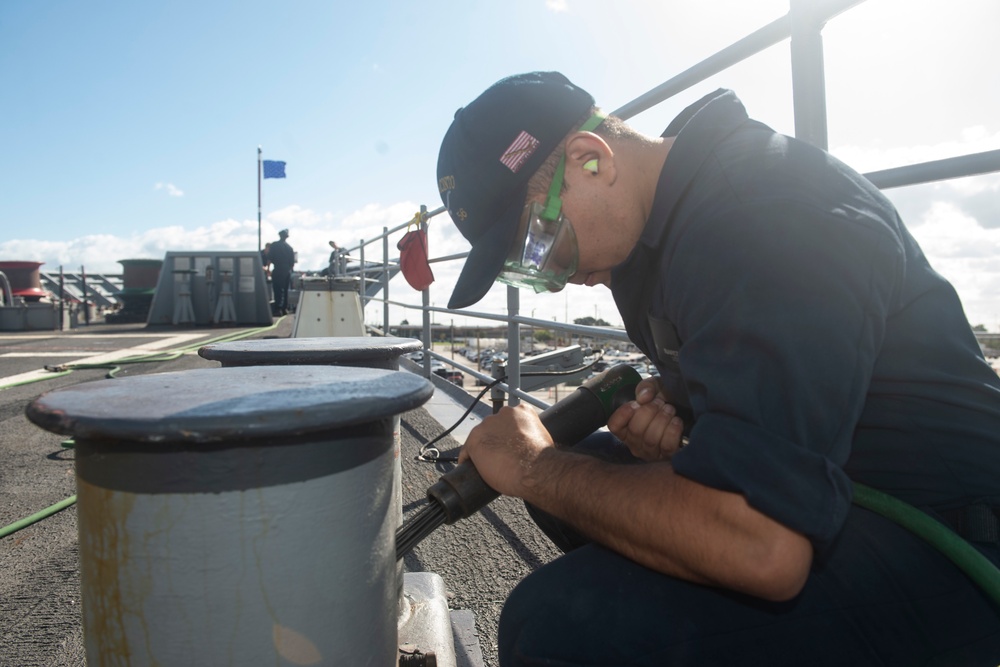 USS San Jacinto Sailors Conduct Maintenance