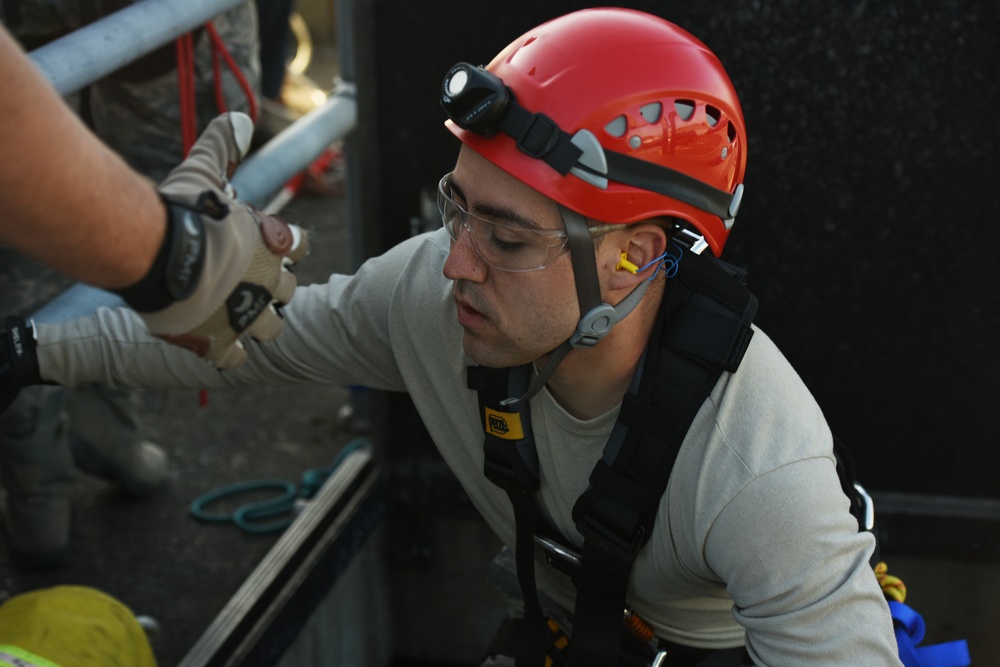 48th CES Participates in Search and Rescue Training