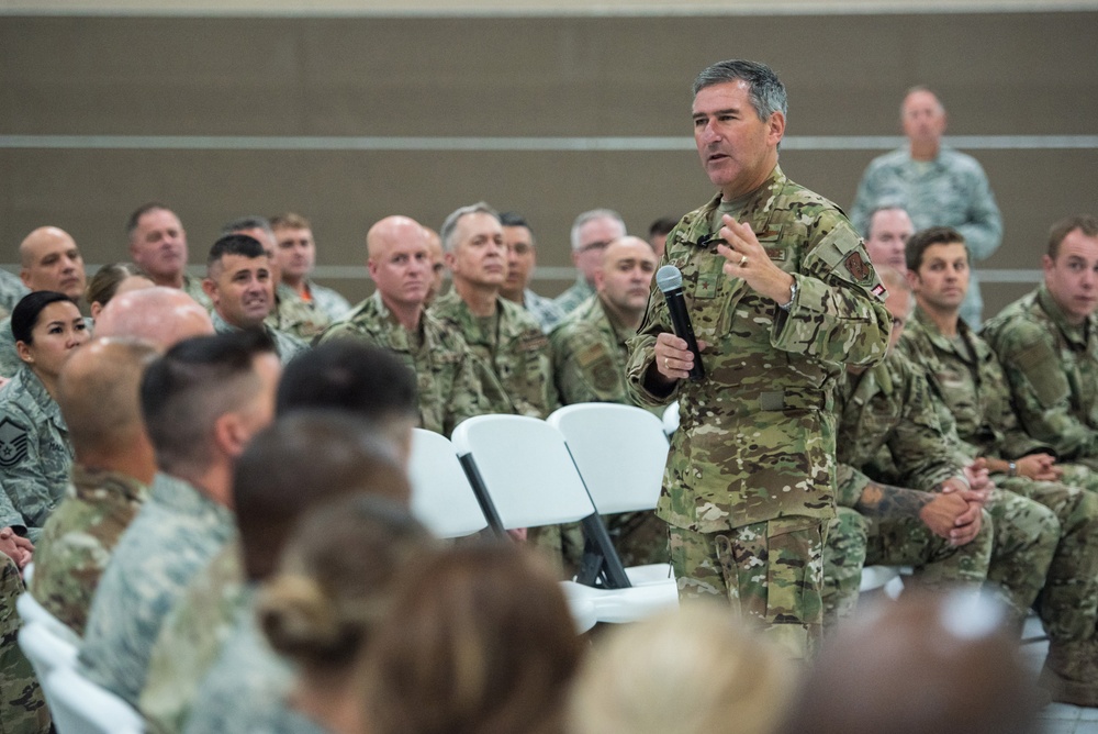 The Illinois Assistant Adjutant General – Air visits 182nd Airlift Wing