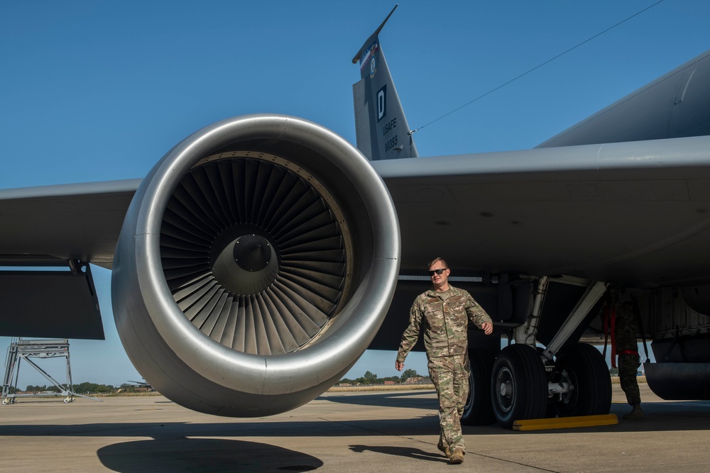 Bloody Hundredth KC-135 refuels German Tornadoes