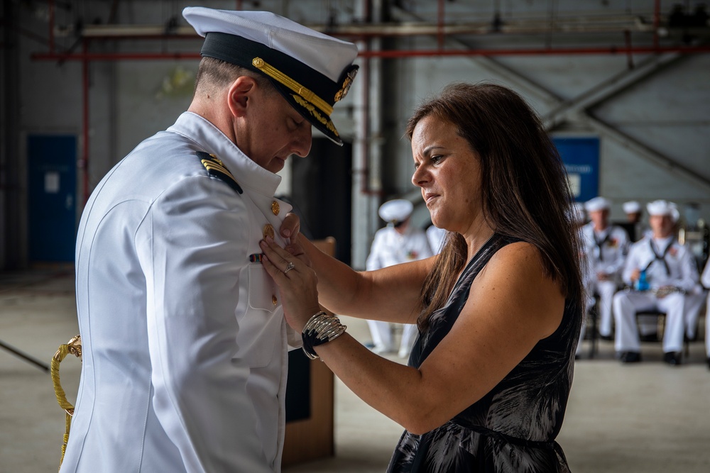 DVIDS - Images - VR-51 Change of Command Ceremony [Image 10 of 12]