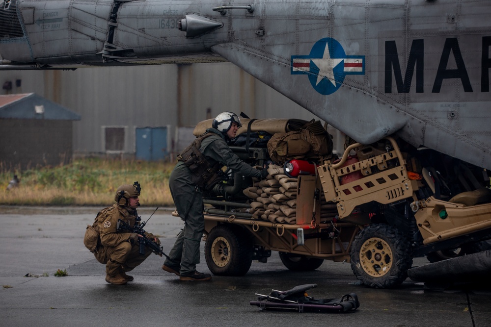 CH-53E Unloads a TAGRS During FARP Operations in Adak