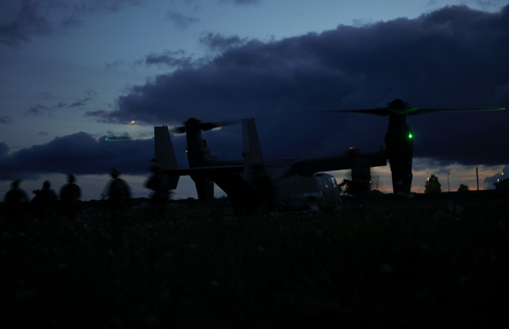 U.S., Estonian Special Operation Forces enhance readiness through airborne operations