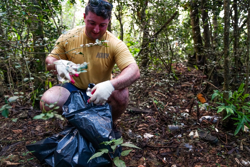 CSS-15 Sailors pick up Trash for 25th annual International Coastal Cleanup