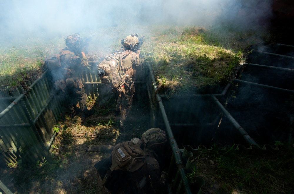 Students go thru ACSC in Pfullendorf