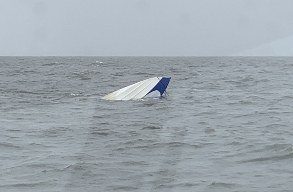 Coast Guard rescues 5 people from the water offshore Gulfport, Mississippi
