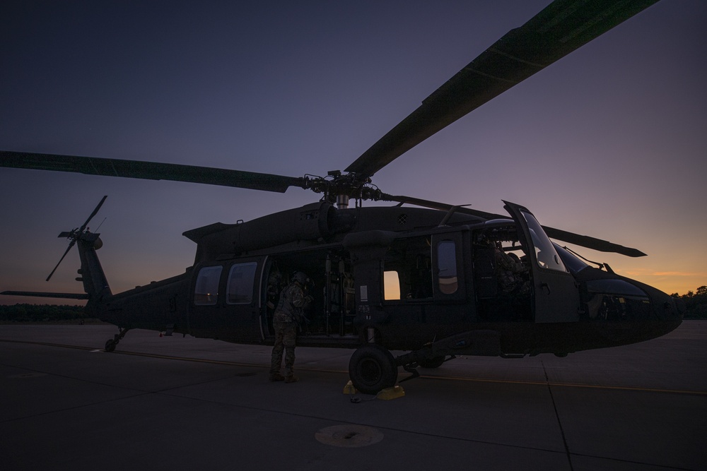 1-150th Assault Helicopter Battalion night training