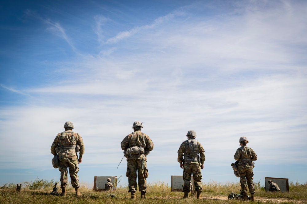 New Jersey Finance Soldiers train