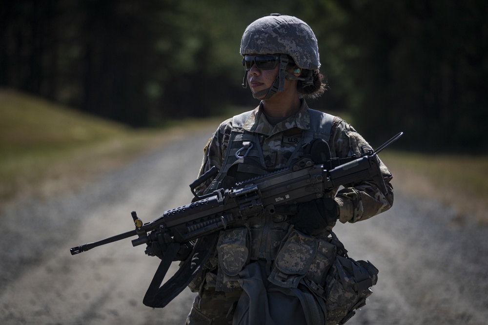 New Jersey Finance Soldiers train