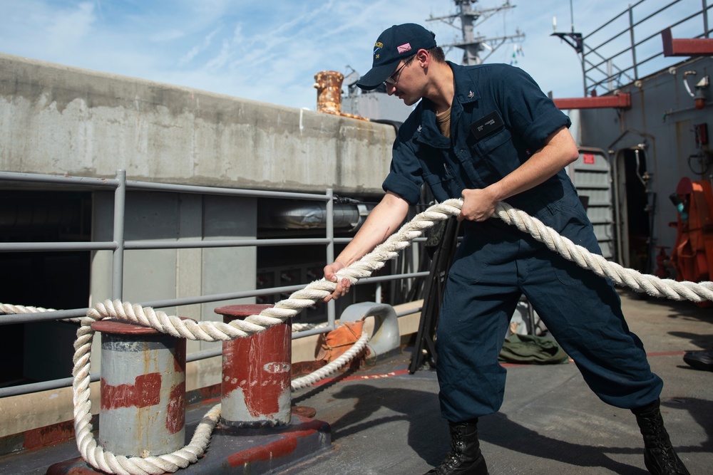 USS San Jacinto Leaves Norfolk