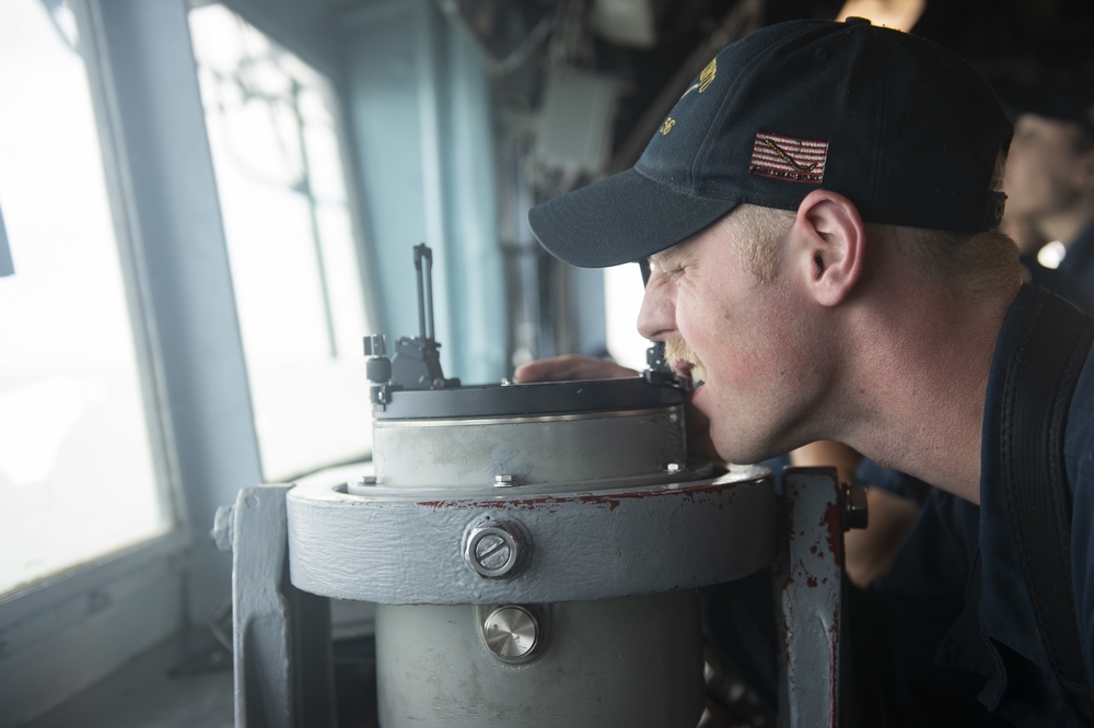 USS San Jacinto Leaves Port