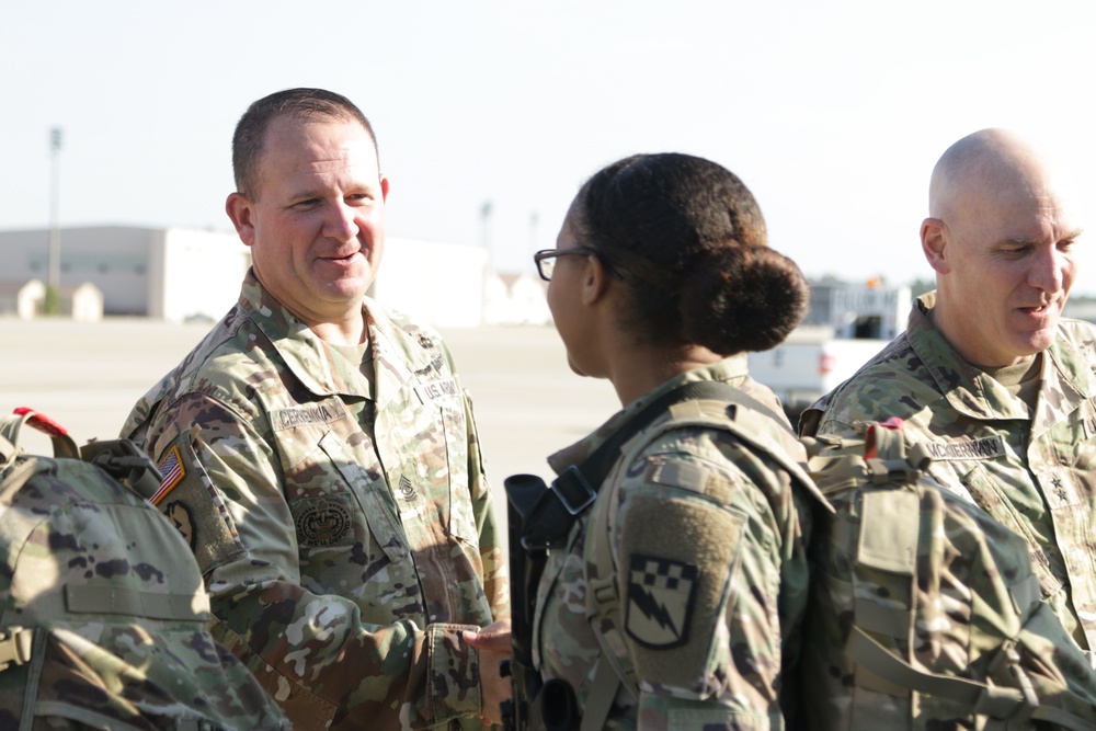 Dvids Images 525th Military Intelligence Brigade Redeployment [image 5 Of 59]