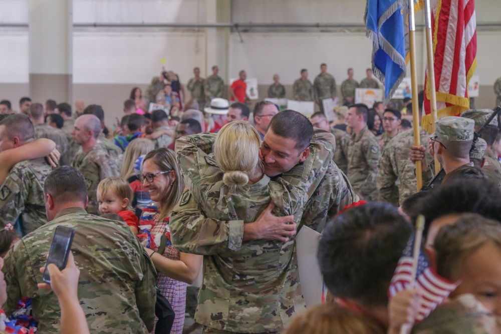 Dvids Images 525th Military Intelligence Brigade Redeployment [image 8 Of 59]