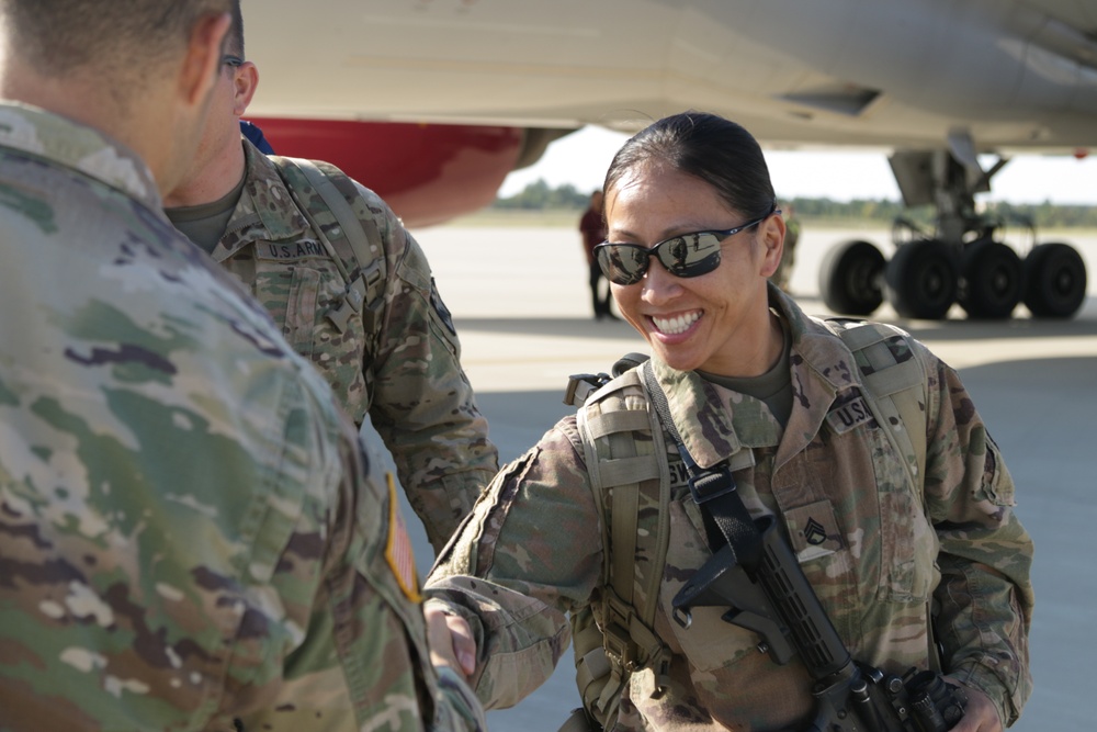 Dvids Images 525th Military Intelligence Brigade Redeployment [image 37 Of 59]