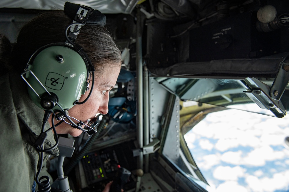 Altus’ Women Warriors Inspire Aviators to “Fly Like a Girl”