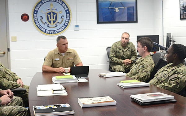 SMWDC Commander Highlights Importance of Warfare Tactics Instructors During AMW Division Visit