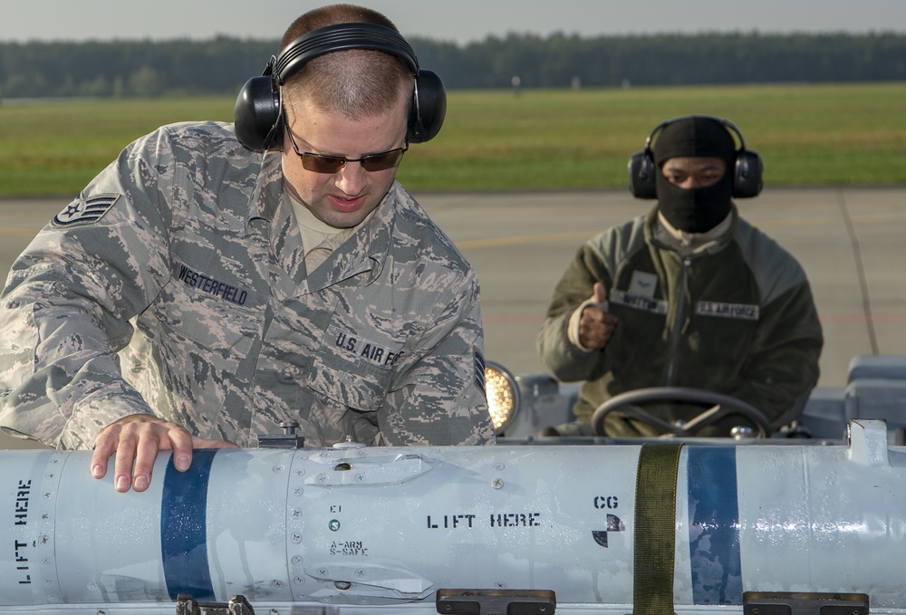 U.S., Polish forces participate in Aviation Rotation 19.4, strengthen partnership, interoperability