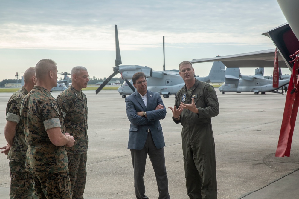 DVIDS - Images - Secretary Of Defense Visits II MEF And 2nd MAW [Image ...