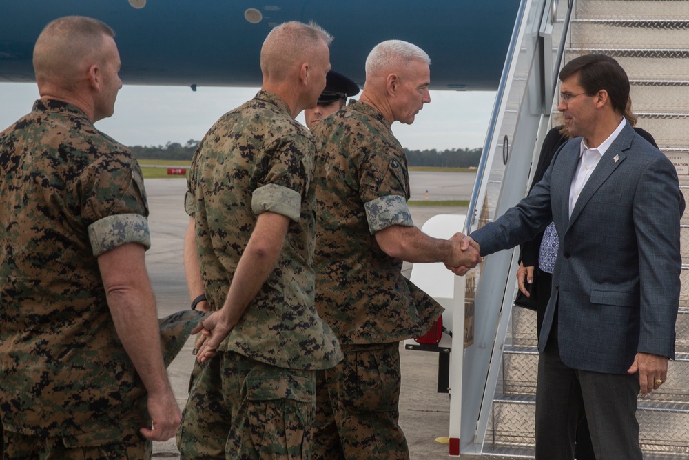 Secretary of Defense visits II MEF and 2nd MAW