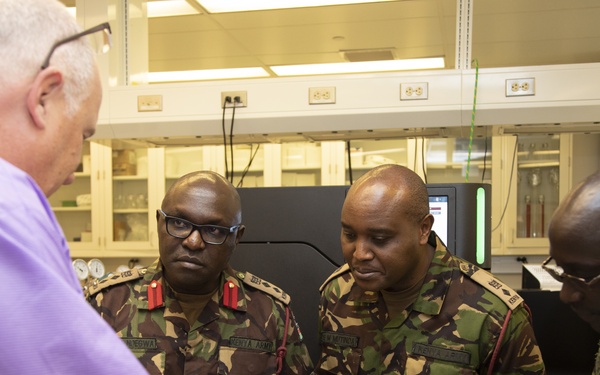 Kenya Defence Forces Officers Visit WRAIR
