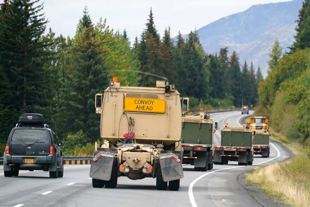 U.S. Army Alaska gives Marine Corps a lift during exercise