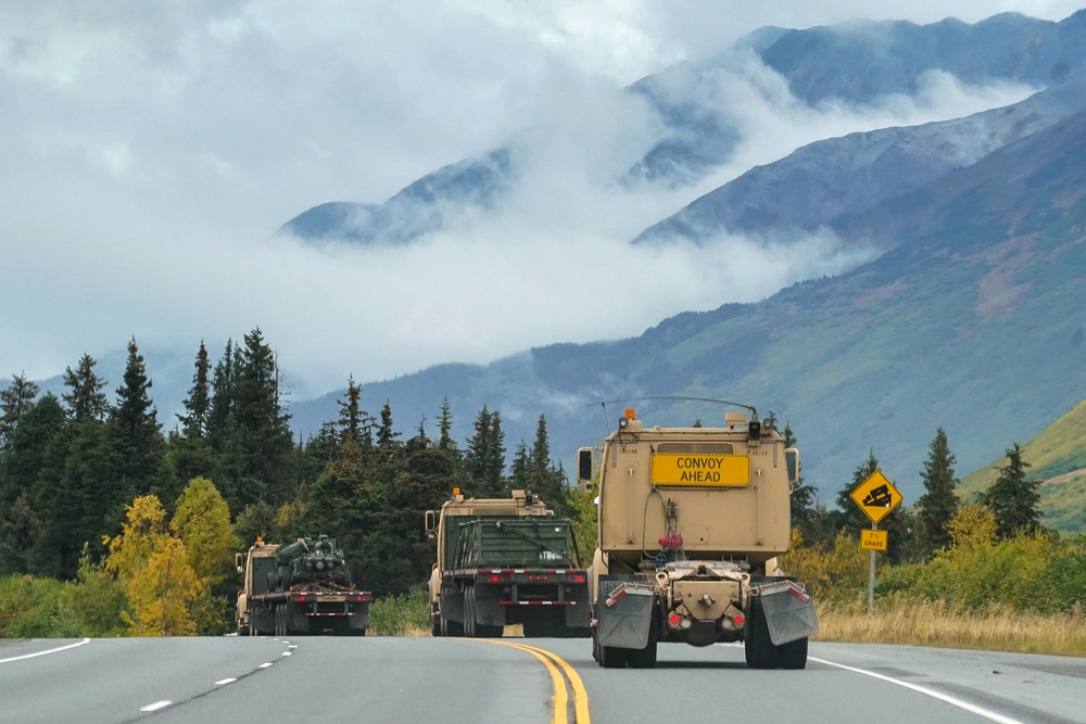 U.S. Army Alaska gives Marine Corps a lift during exercise