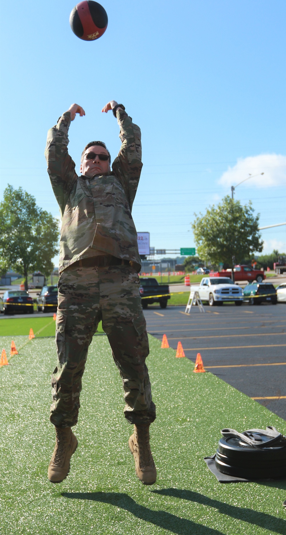 Illinois Army National Guard Leaders Tryout ACFT Events at Commanders Guidance Conference