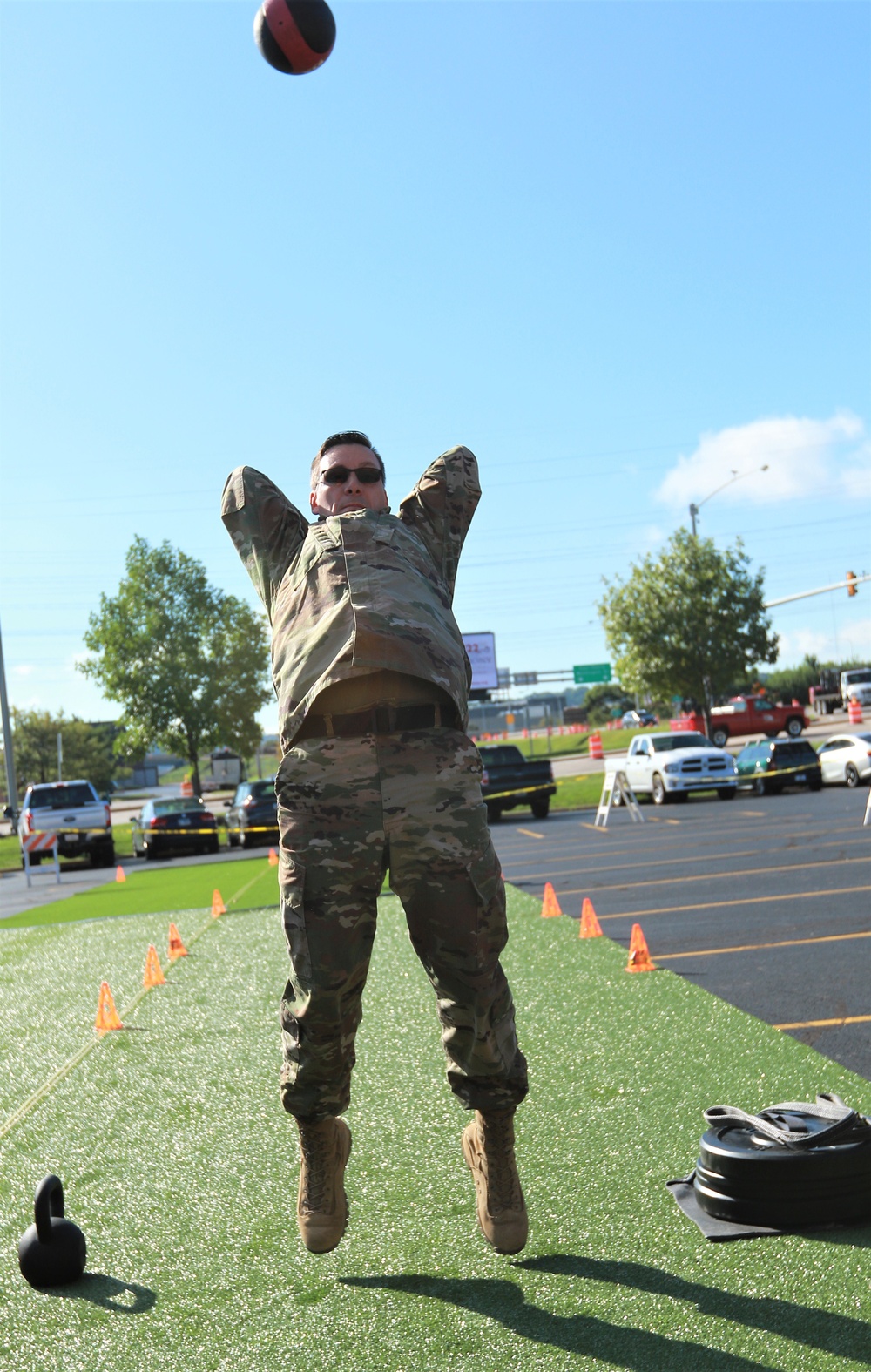 Illinois Army National Guard Leaders Tryout ACFT Events at Commanders Guidance Conference