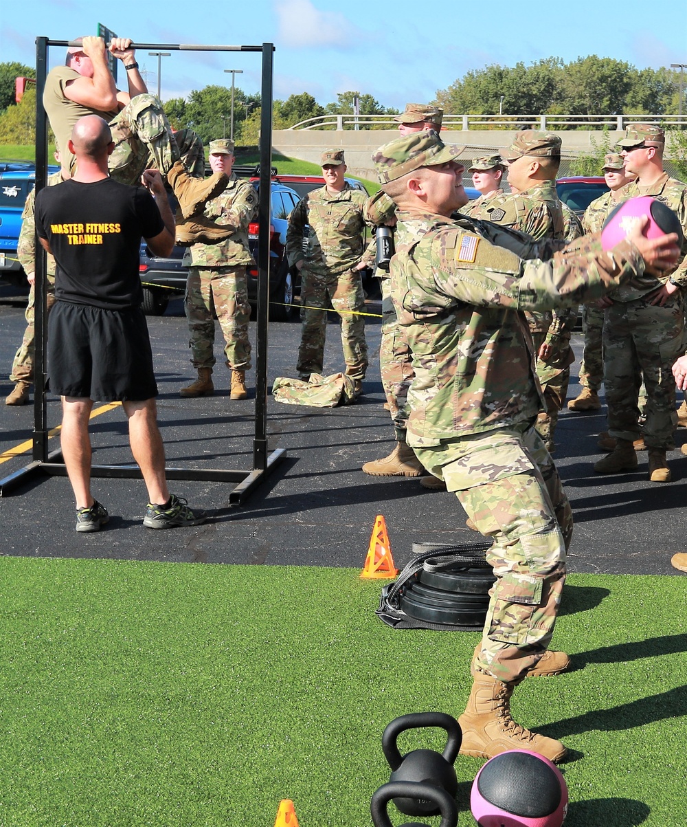 Illinois Army National Guard Leaders Tryout ACFT Events at Commanders Guidance Conference