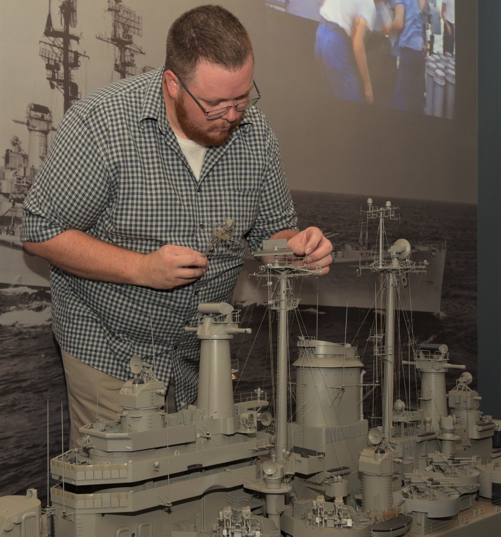 Naval Museum receives model of the USS Newport News (CA-148)