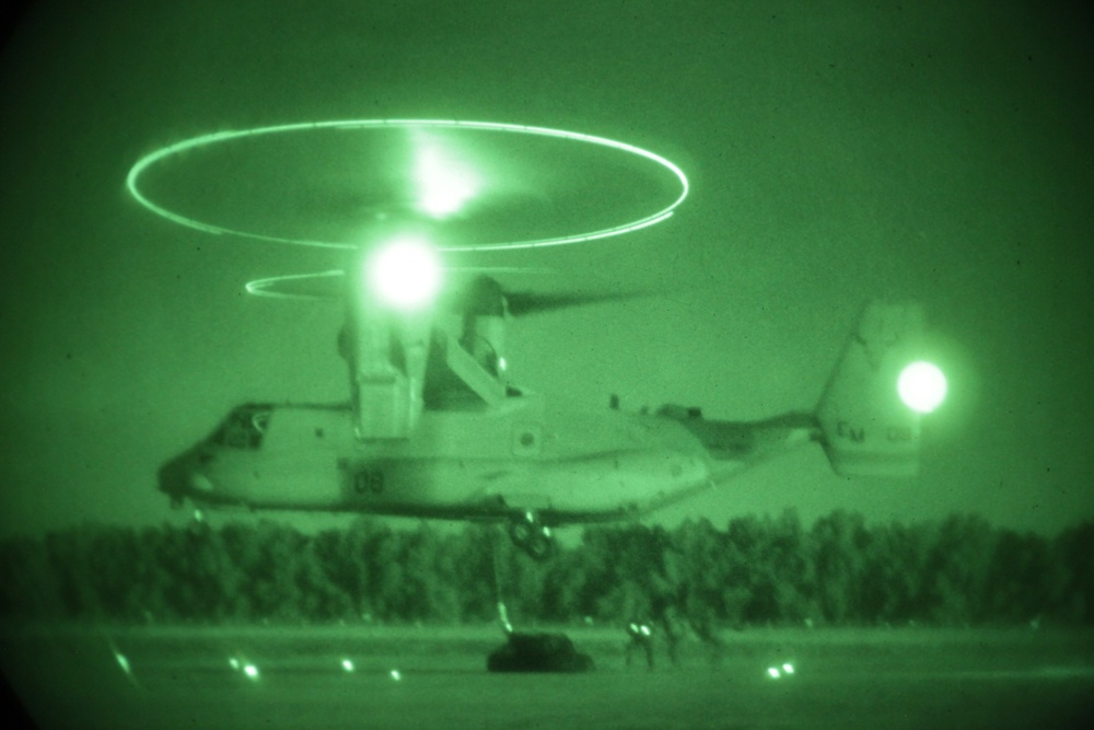 SPMAGTF-CR-AF executes day, night external lift training