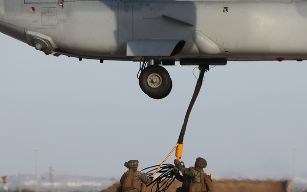 SPMAGTF-CR-AF executes day, night external lift training