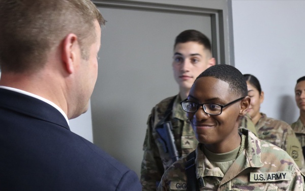 Durable Soldiers meet the Acting Secretary of the Army