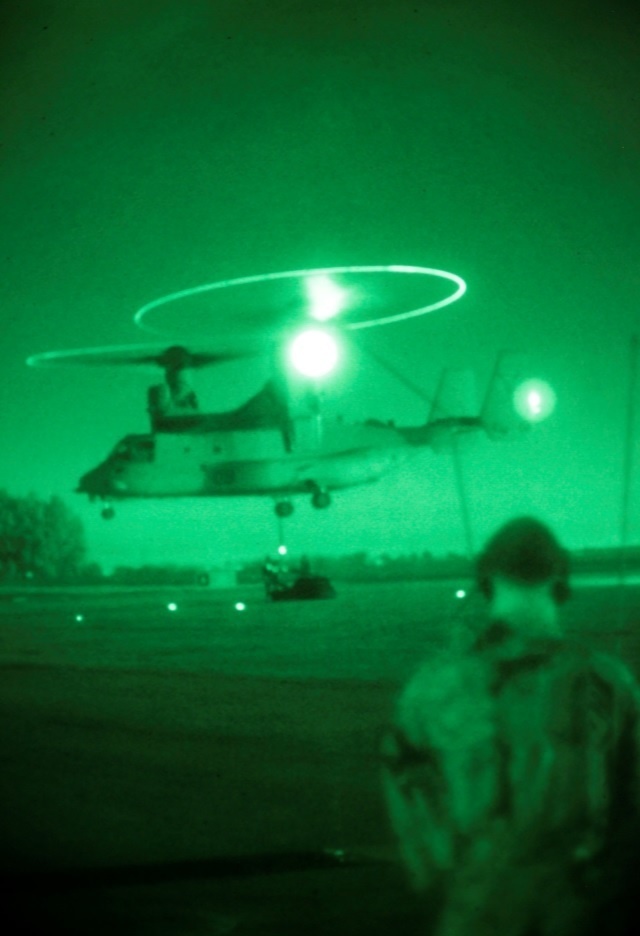 SPMAGTF-CR-AF executes day, night external lift training