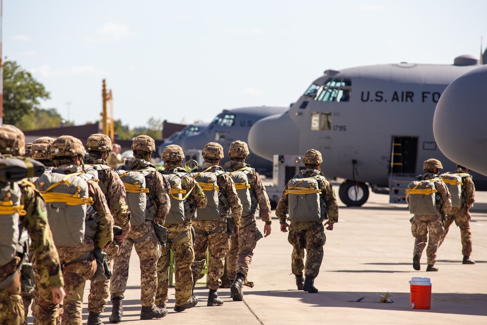 U.S. and allied partner paratroopers participate in Saber Junction 19