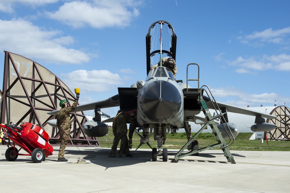 52nd FW hosts Italian air force during aviation rotation