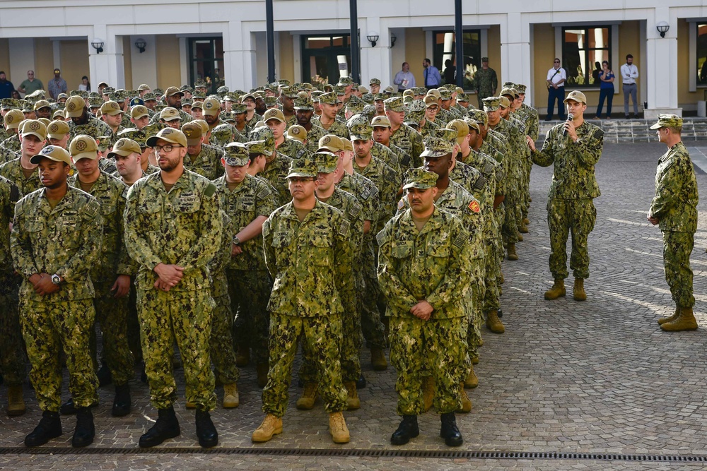 Adm. Foggo Holds All Hands Call