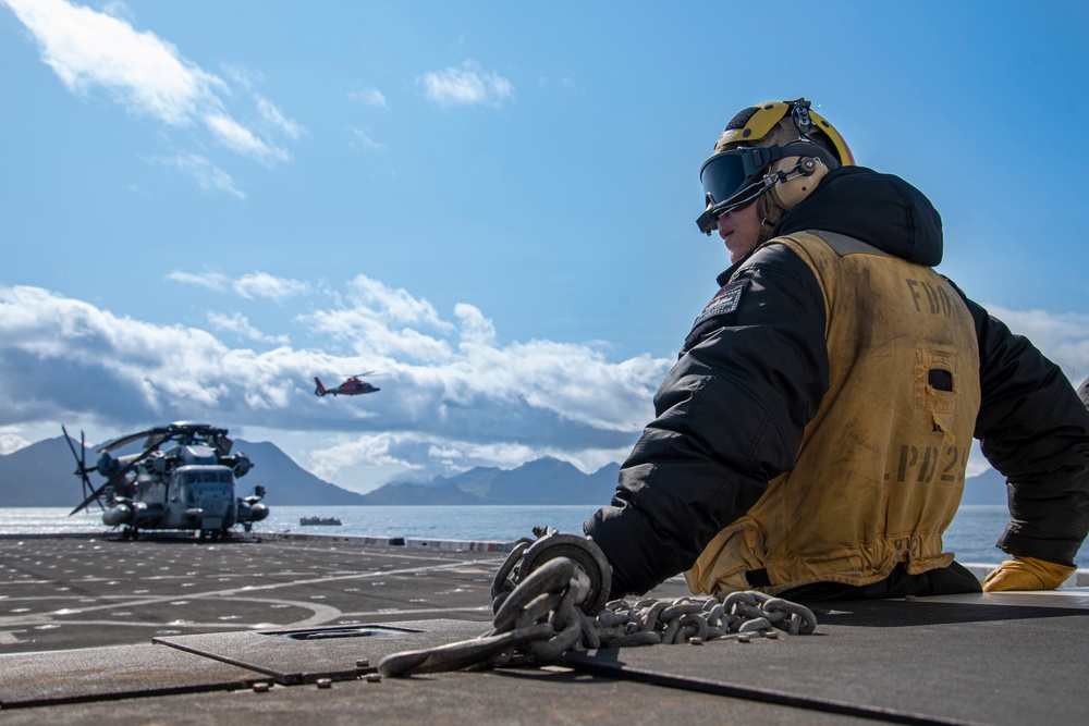 USS Somerset Participates in AECE 19