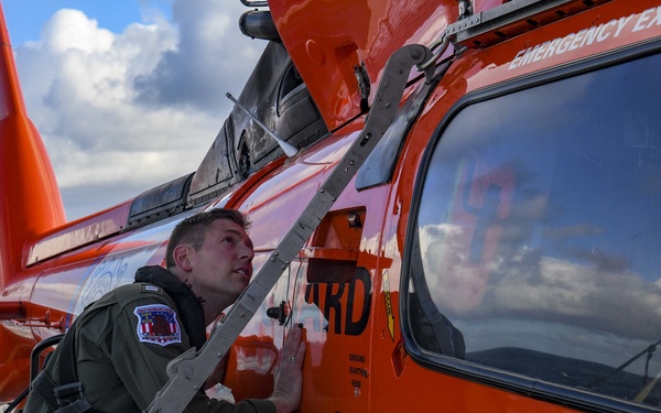 USS Somerset Participates in AECE 19