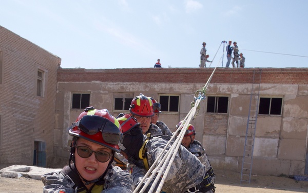 Mongolian agencies join forces for collapsed-structure training