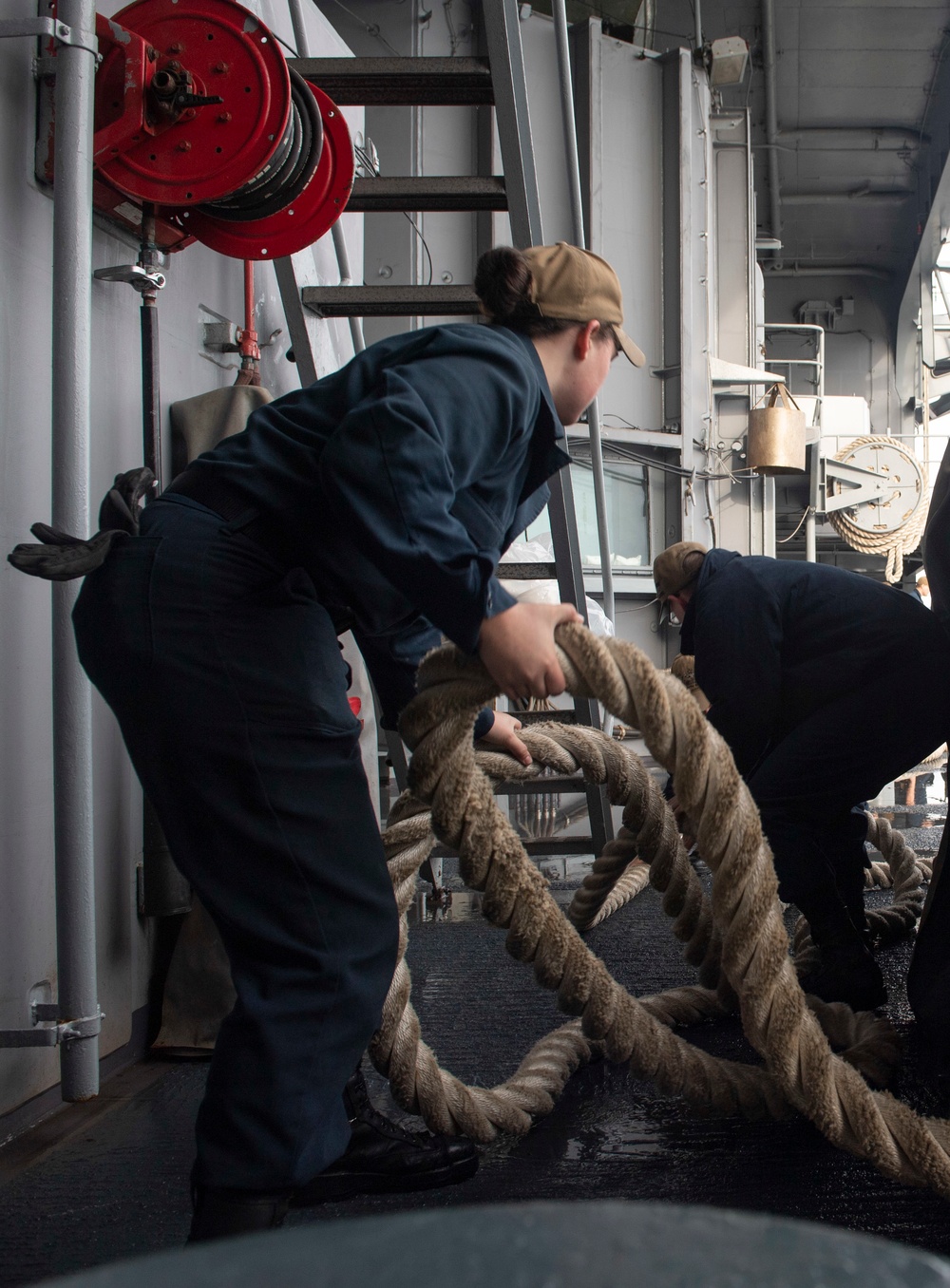 Sailors Handle Line