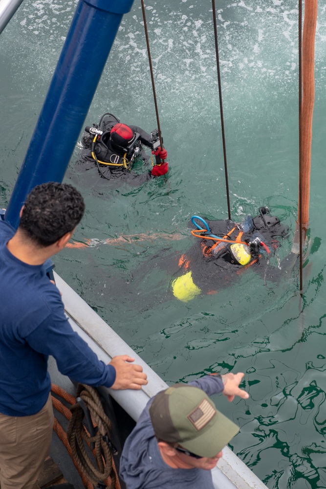 U.S. Navy Promotes Diving Capabilities in Peru