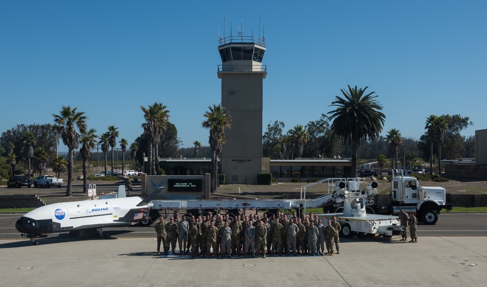 CMSAF Wright visits Vandenberg AFB